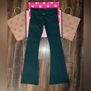 NWT VS PINK Size SMALL Hunter Green Foldover Waist Flare Legging.